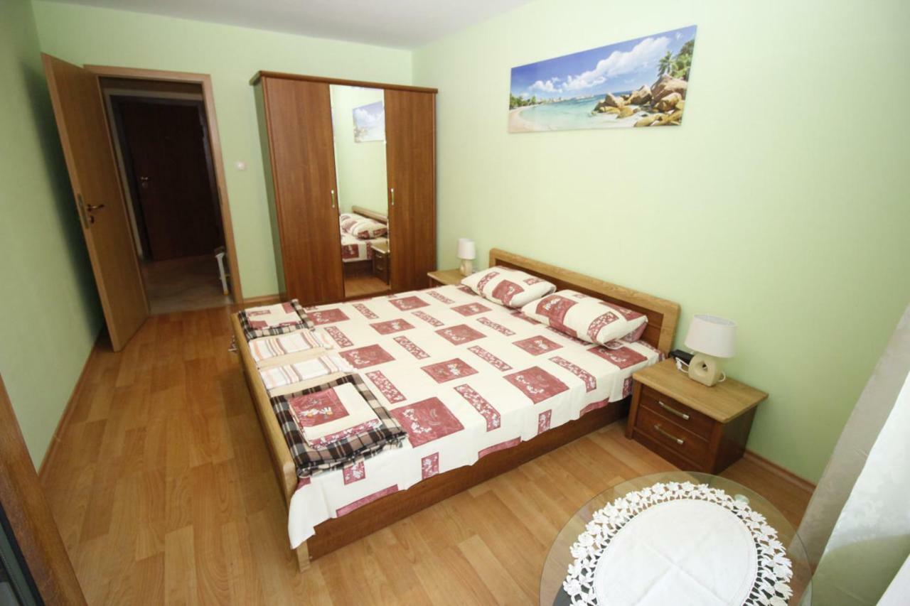 Apartment Rosi Pomorie Extérieur photo