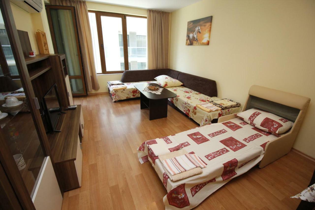 Apartment Rosi Pomorie Extérieur photo